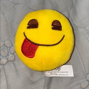 Emoji plush 4”